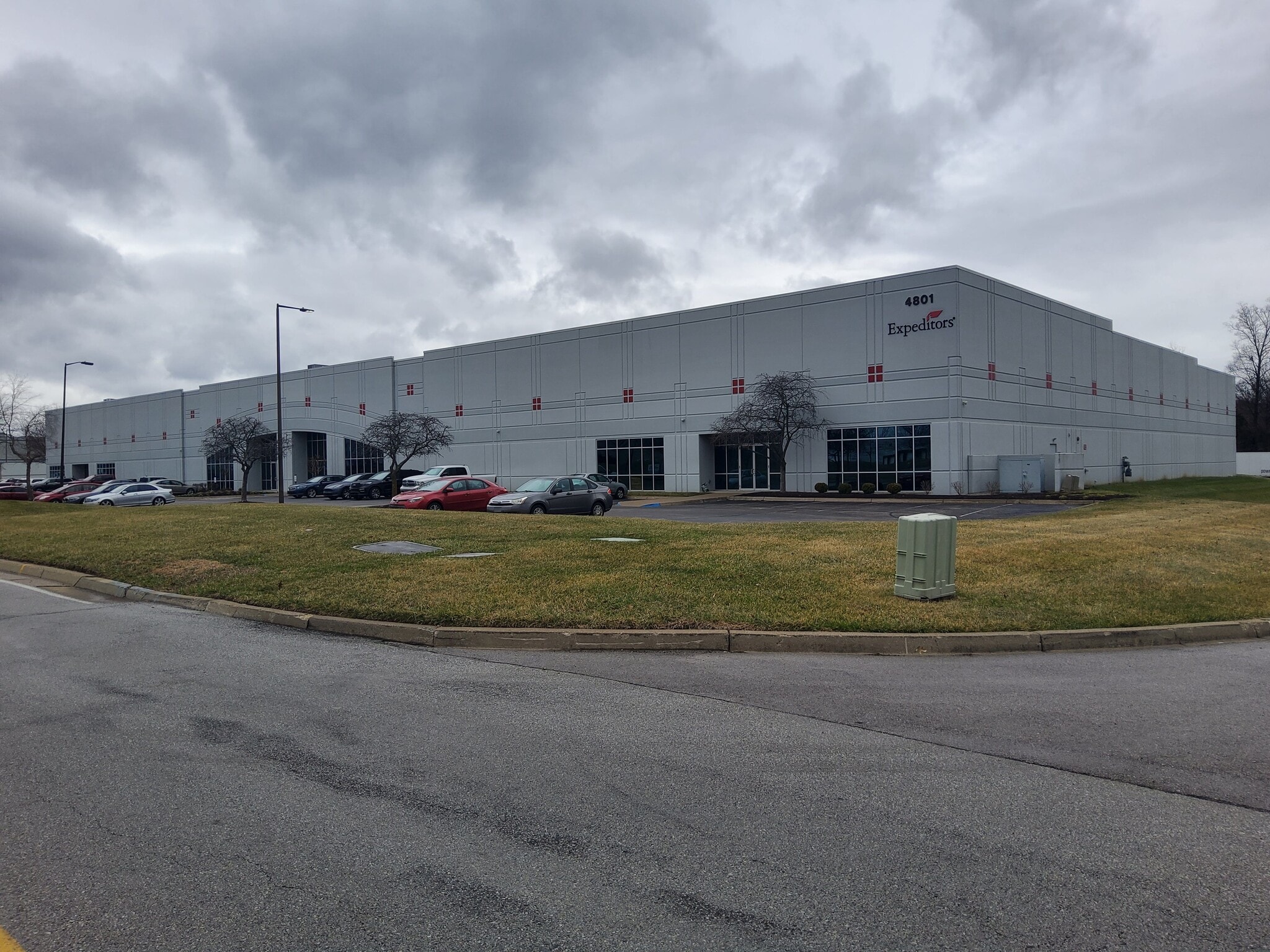 4801 Commerce Crossings Dr, Louisville, KY for sale Building Photo- Image 1 of 2