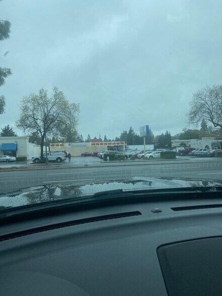 831 El Camino Real, Mountain View, CA à vendre - Photo principale - Image 1 de 6