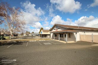 520 Bridgeford Blvd, Bend, OR for lease Interior Photo- Image 2 of 7