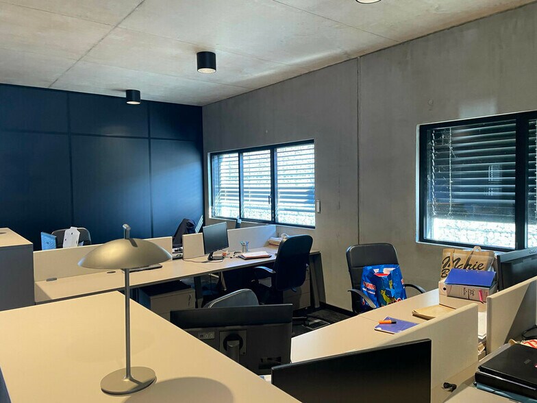 Office in Rillieux-la-Pape for lease - Interior Photo - Image 2 of 7