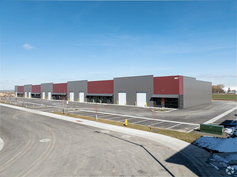 17100 N Figjam Ave, Nampa, ID à louer - Photo du bâtiment - Image 2 de 5