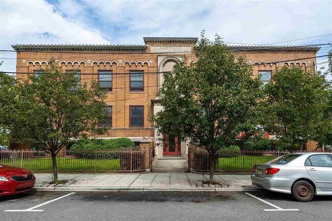 More details for 2000 West St, Union City, NJ - Office for Lease