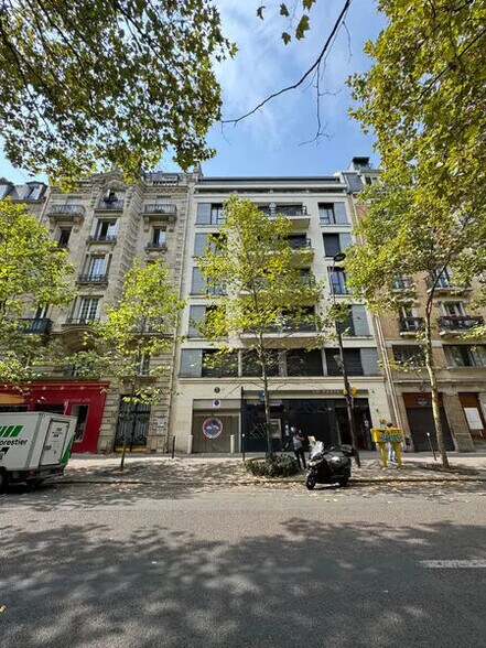 33 Rue Faidherbe, Paris for lease - Building Photo - Image 1 of 12