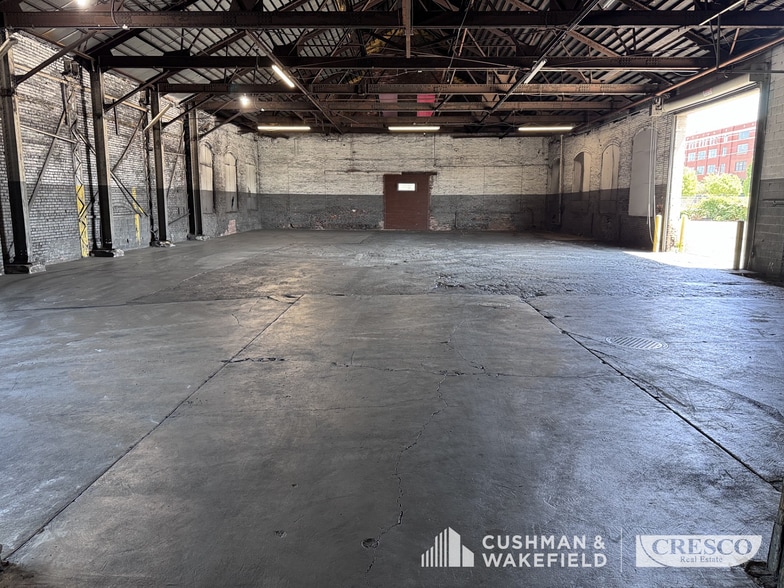 4501 Lakeside Ave, Cleveland, OH for lease - Building Photo - Image 3 of 9