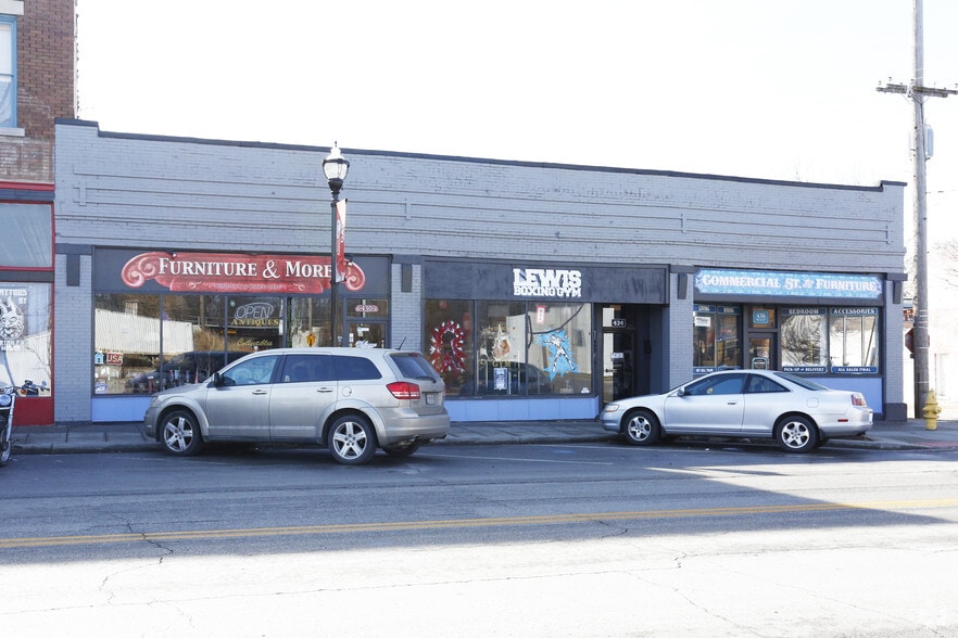 430-436 W Commercial St, Springfield, MO for lease - Building Photo - Image 3 of 7