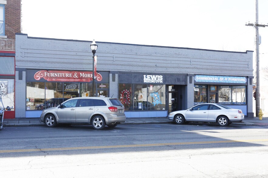 430-436 W Commercial St, Springfield, MO à louer - Photo du bâtiment - Image 3 de 7