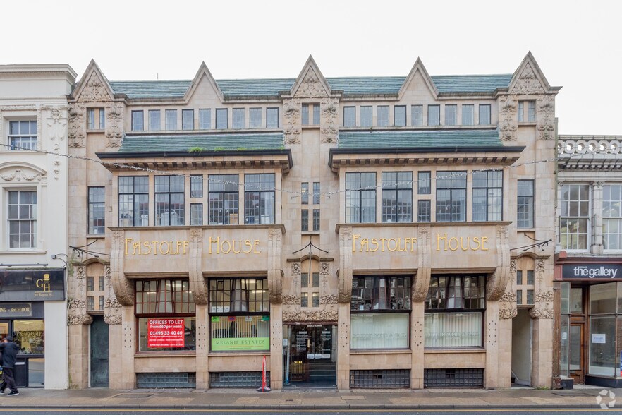 30 Regent St, Great Yarmouth à louer - Photo du bâtiment - Image 2 de 4