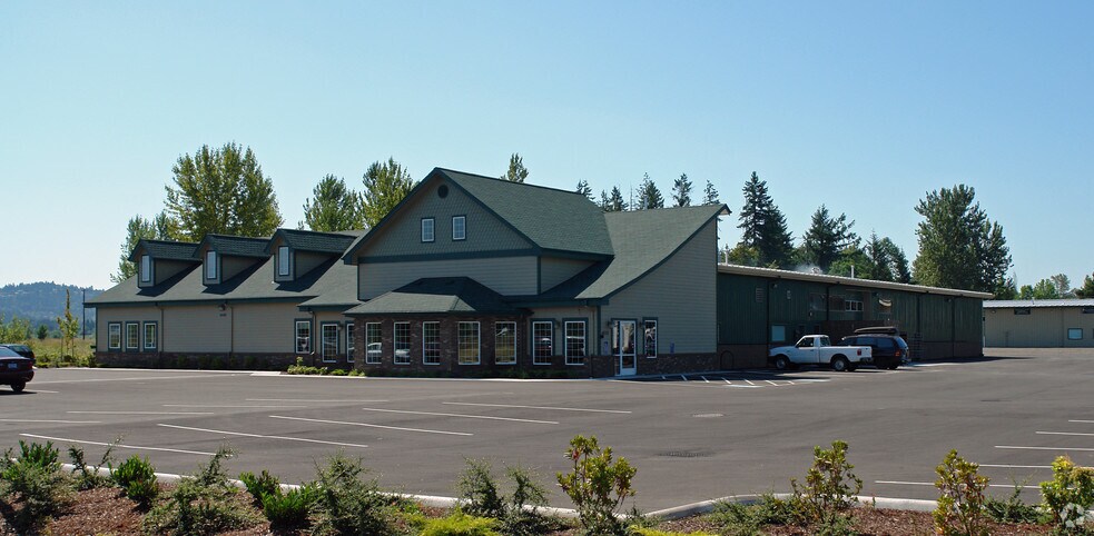 4828 W 11th Ave, Eugene, OR à louer - Photo du bâtiment - Image 1 de 3