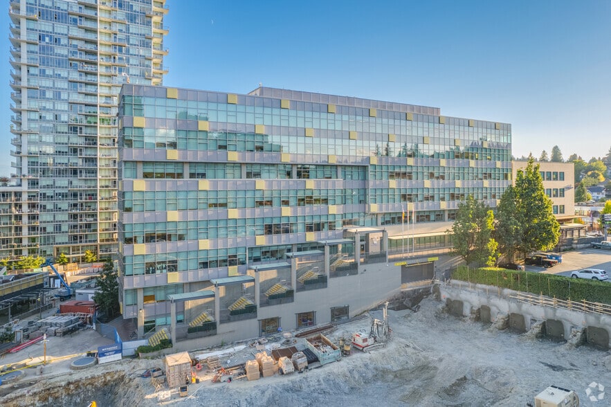 287 Nelson's Crt, New Westminster, BC for lease - Building Photo - Image 1 of 8