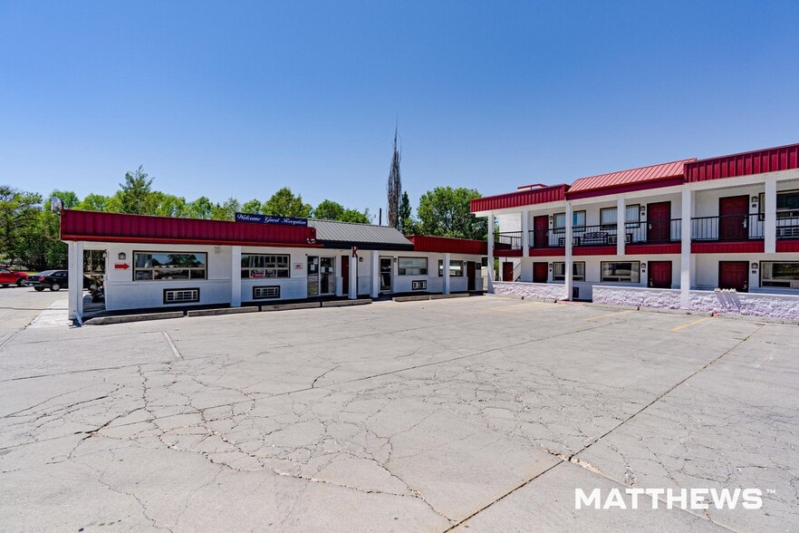 1702 E Main St, Montrose, CO for sale - Building Photo - Image 2 of 3