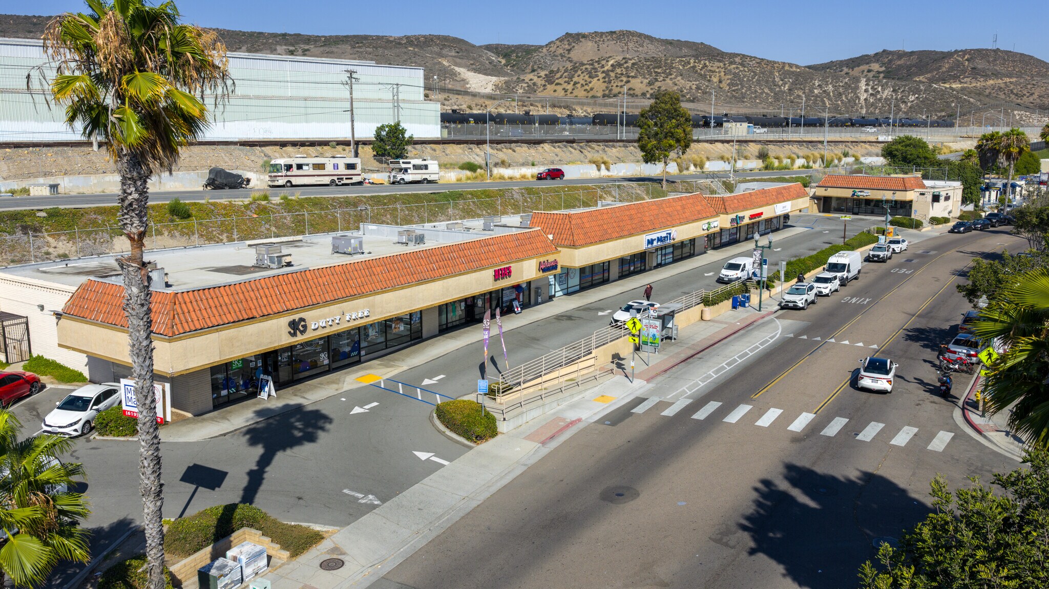 501 E San Ysidro Blvd, San Ysidro, CA à louer Photo du bâtiment- Image 1 de 12