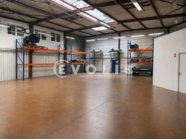 3 Rue De Lombardie, Décines-Charpieu for lease - Building Photo - Image 2 of 8