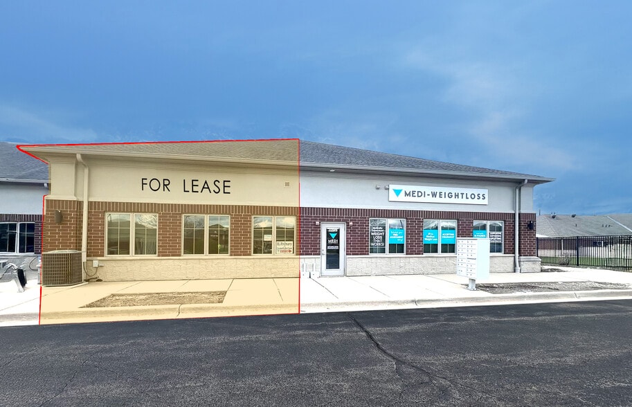 2284-2298 County Line Rd, Algonquin, IL for lease - Building Photo - Image 2 of 6