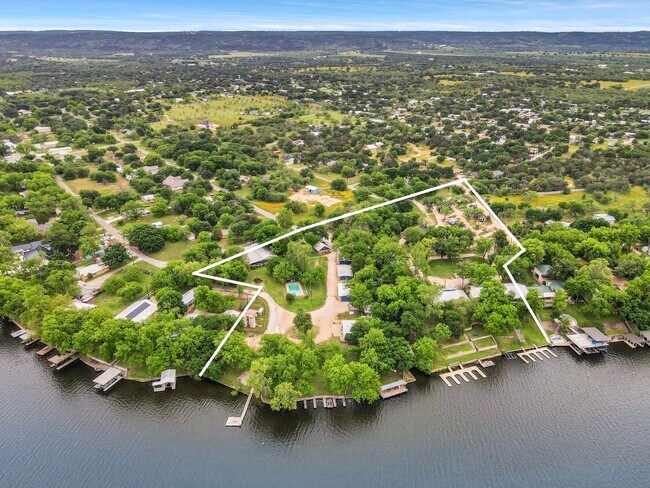 Plus de détails pour 408 Clen Oak Pkwy, Burnet, TX - Services hôteliers à vendre