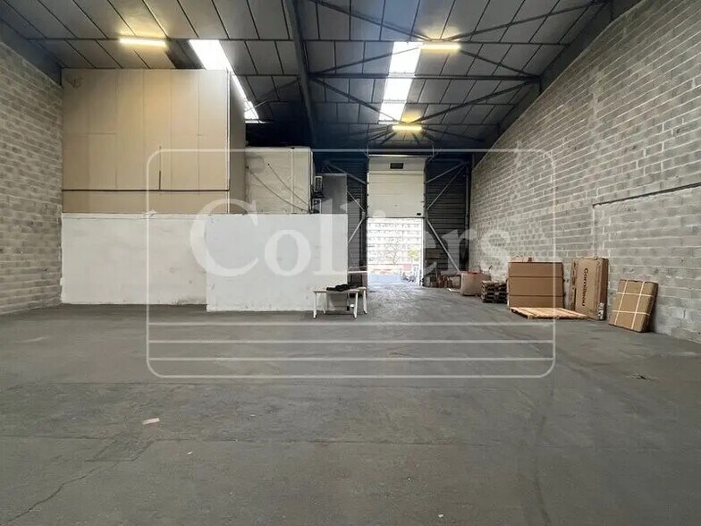 Office in Marseille for lease - Interior Photo - Image 3 of 7