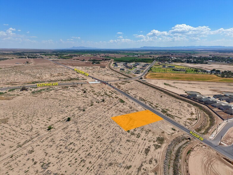 12529 North Loop Dr, Clint, TX for sale - Primary Photo - Image 1 of 9