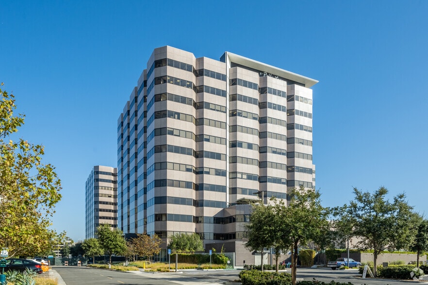 575 Anton Blvd, Costa Mesa, CA for lease - Primary Photo - Image 1 of 17