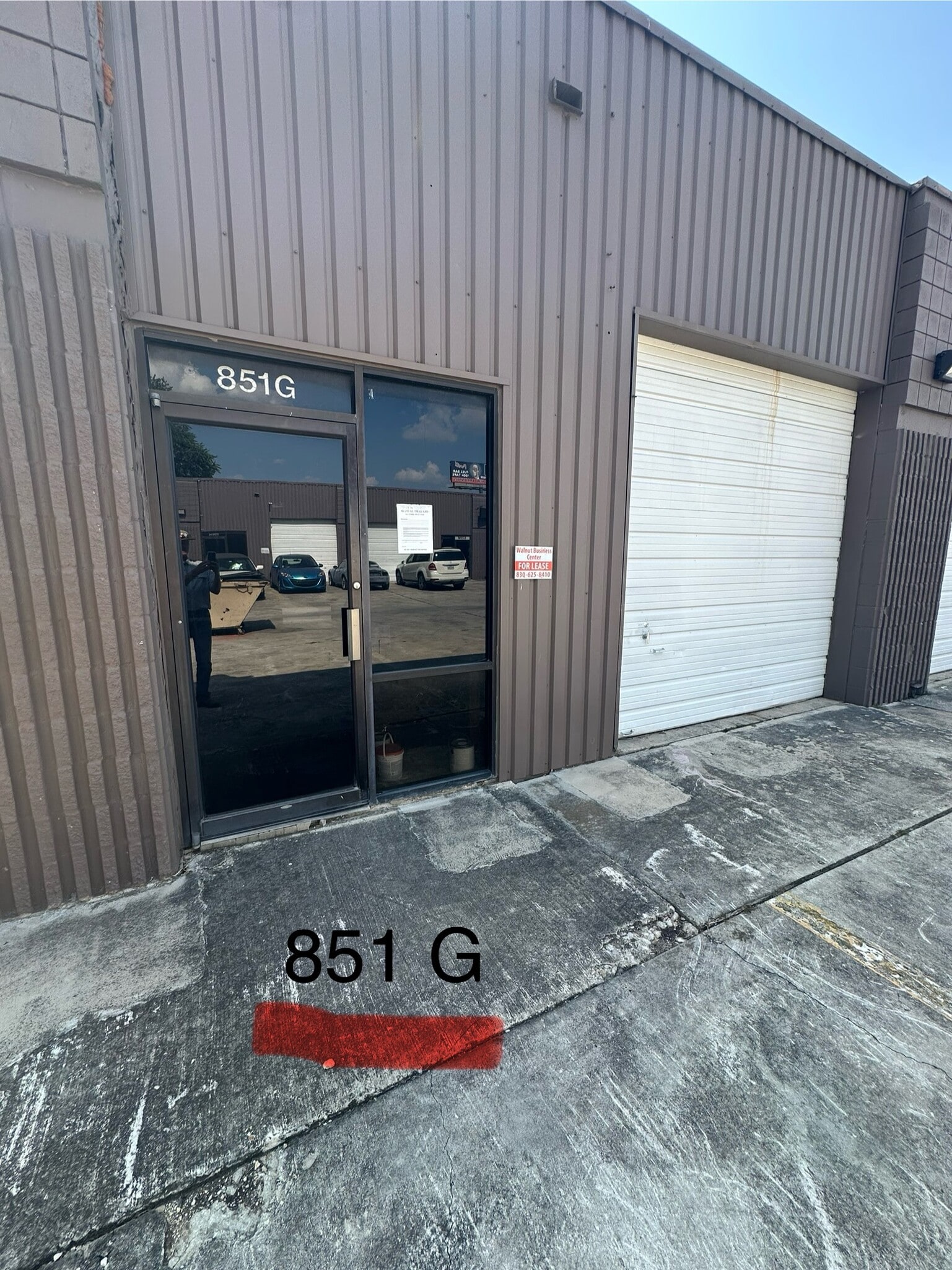 827-863 N IH 35, New Braunfels, TX for lease Interior Photo- Image 1 of 6