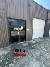 827-863 N IH 35, New Braunfels, TX for lease Interior Photo- Image 1 of 6