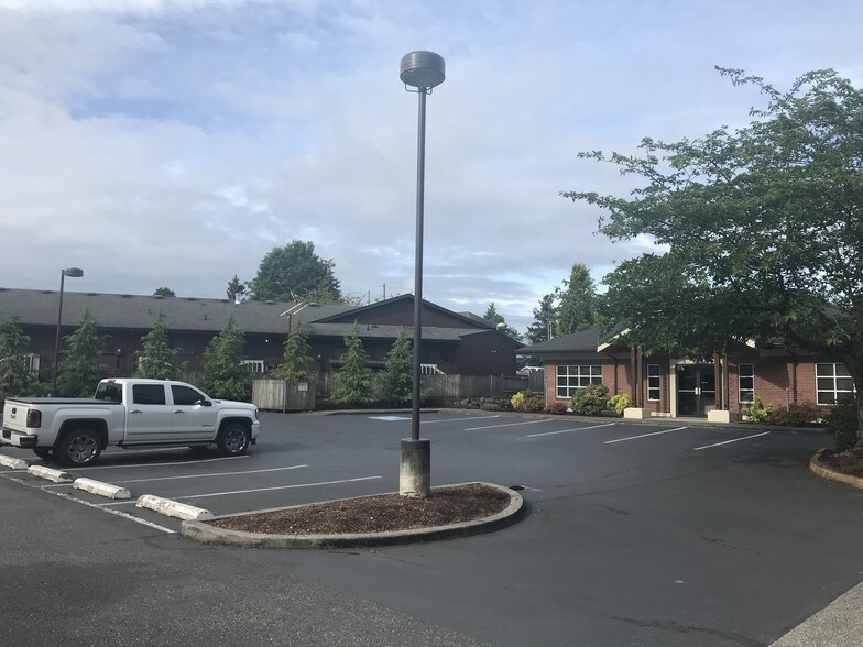 3710 Grandview St, Gig Harbor, WA à vendre - Photo du bâtiment - Image 3 de 16