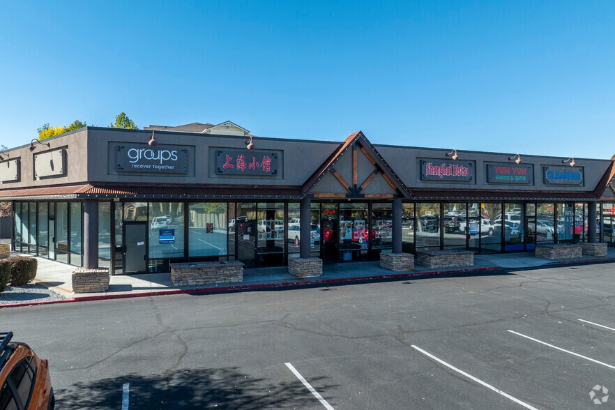 2295 S Virginia St, Reno, NV for lease - Primary Photo - Image 1 of 1