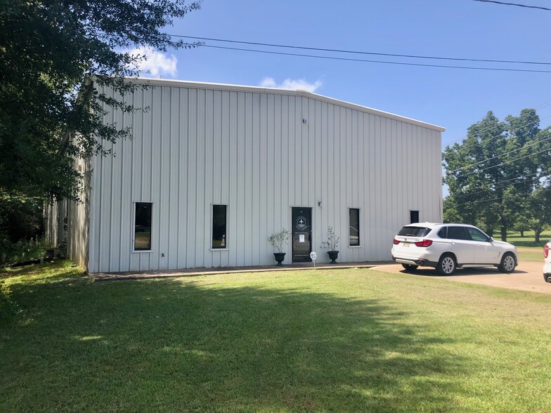 1201 Clinton Industrial Park Rd, Clinton, MS for sale - Building Photo - Image 1 of 1