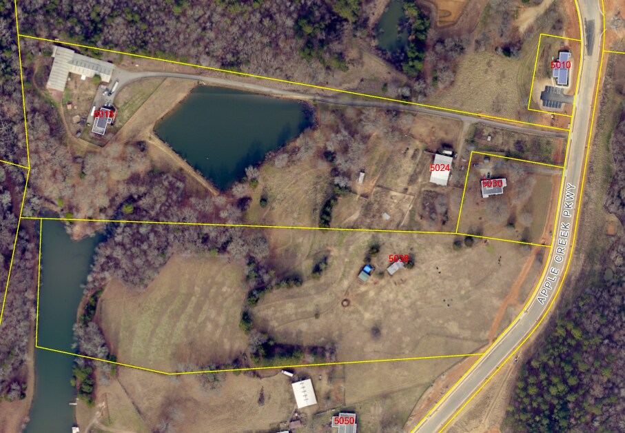 5018 Apple Creek Pky, Dallas, NC for sale Primary Photo- Image 1 of 4