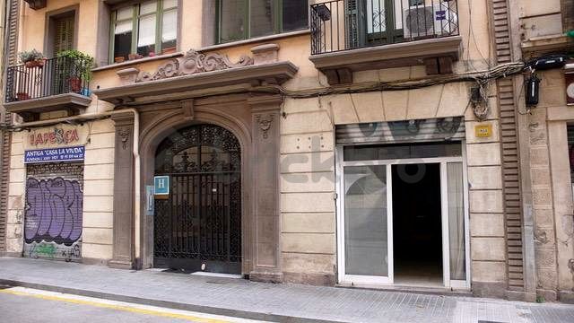 Services hôteliers dans Barcelone à vendre - Photo du bâtiment - Image 2 de 6