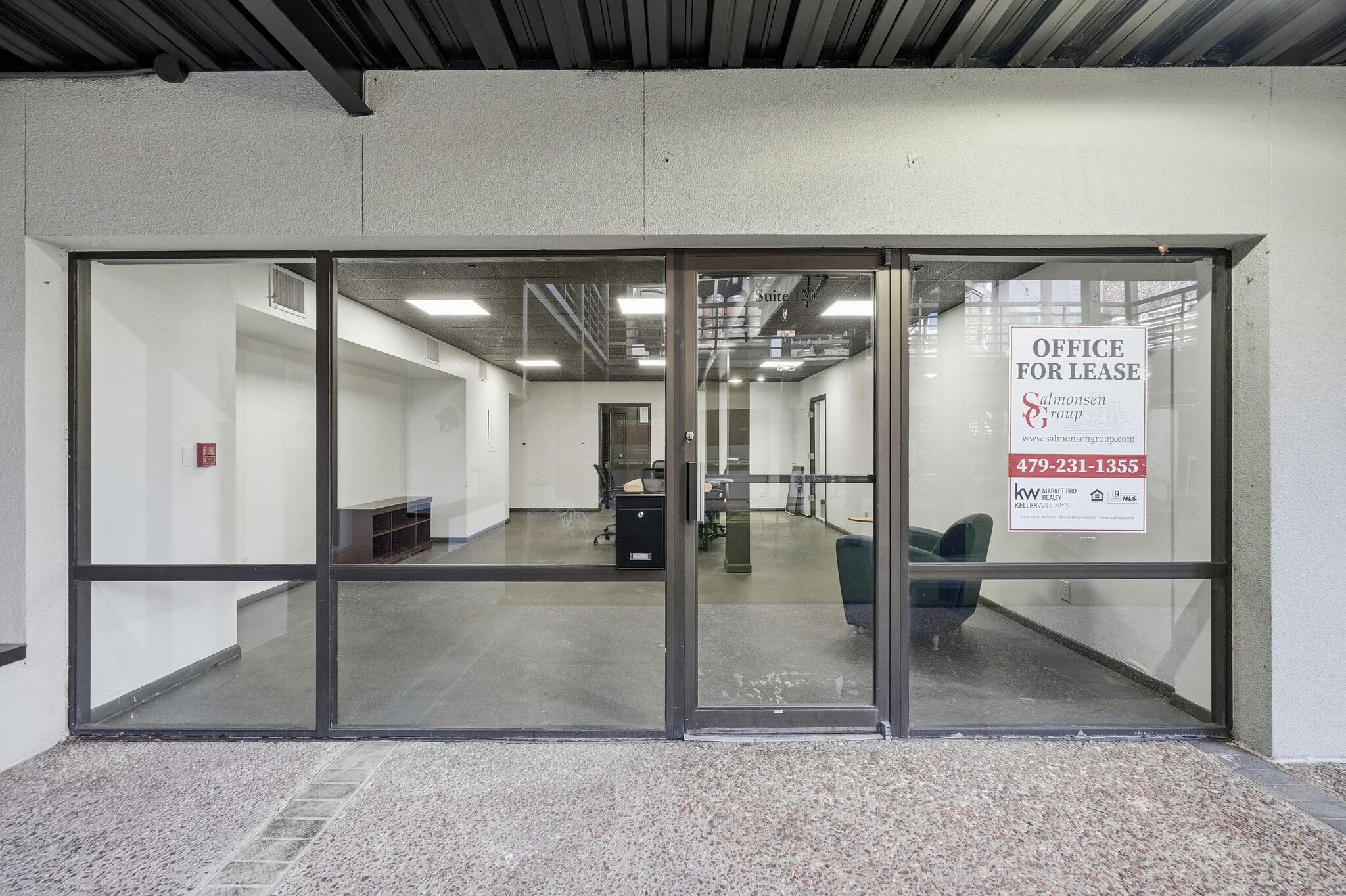 21 W Mountain St, Fayetteville, AR for lease Interior Photo- Image 1 of 7