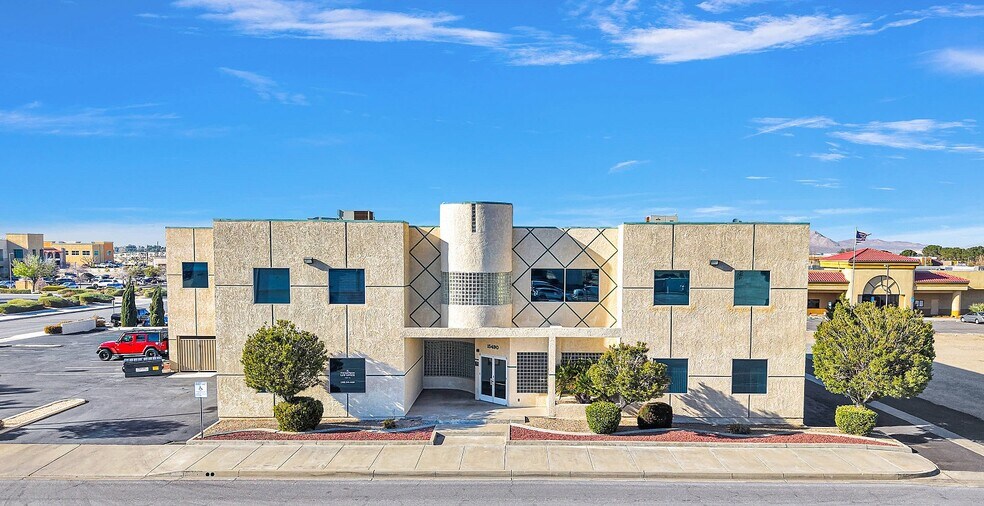 15490 Civic Dr, Victorville, CA à vendre - Photo du bâtiment - Image 2 de 14