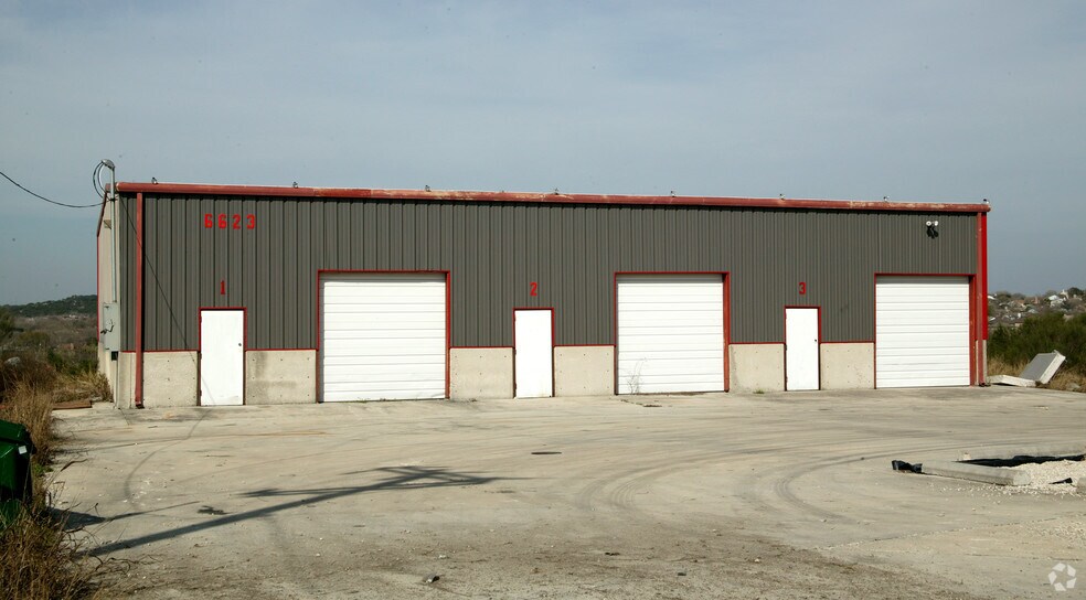 6627 Topper Run, San Antonio, TX à vendre - Photo du bâtiment - Image 2 de 2