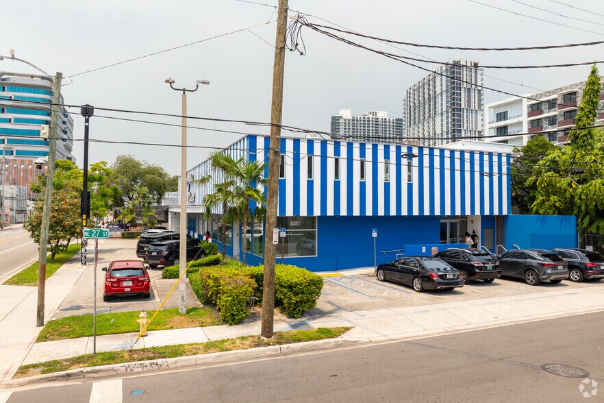 2751 N Miami Ave, Miami, FL à louer - Photo du bâtiment - Image 3 de 21
