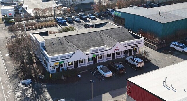 Plus de détails pour 236-242 Teaticket Hwy, East Falmouth, MA - Commerce de détail à louer
