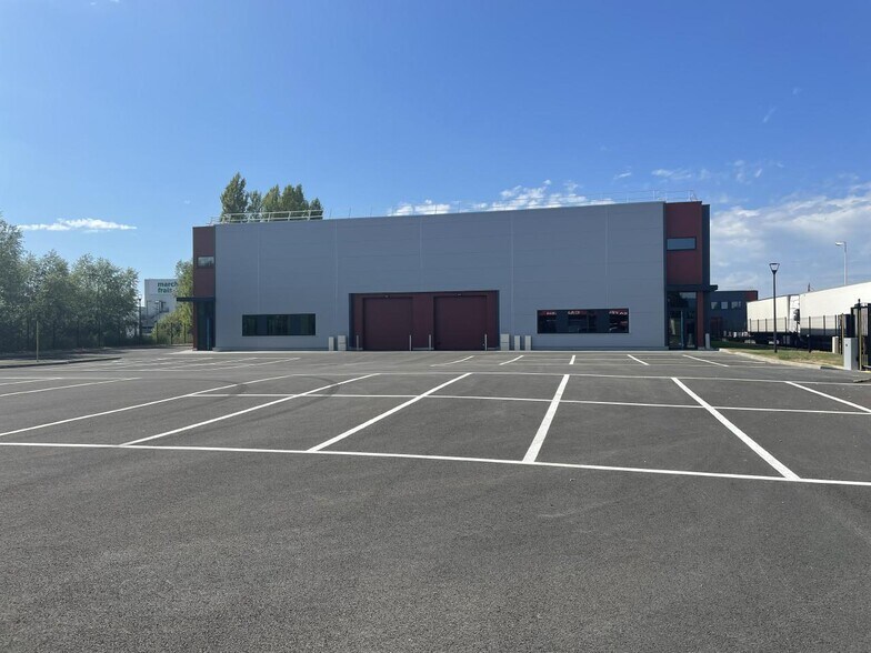 Flex in Brétigny-sur-Orge for lease - Building Photo - Image 3 of 33