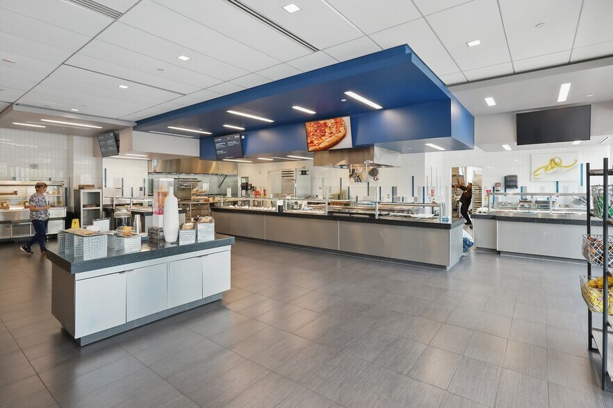 1175-1177 Boston Providence Tpke, Norwood, MA à louer - Photo du bâtiment - Image 3 de 27