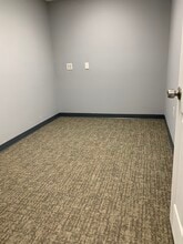 912 W Randol Mill Rd, Arlington, TX for lease Interior Photo- Image 1 of 6