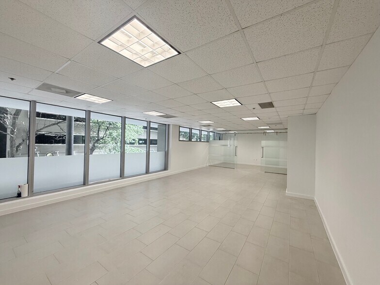 150 SE 2nd Ave, Miami, FL à louer - Photo du bâtiment - Image 1 de 41