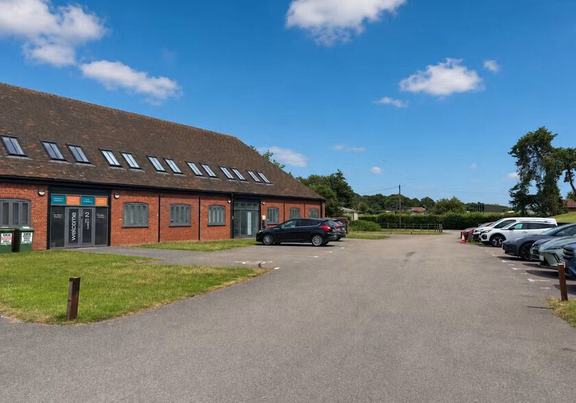 Manor Ct, Basingstoke for lease - Building Photo - Image 3 of 3