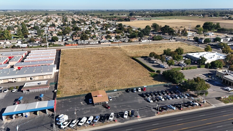 2304 Mitchell Rd, Ceres, CA for sale - Aerial - Image 2 of 3