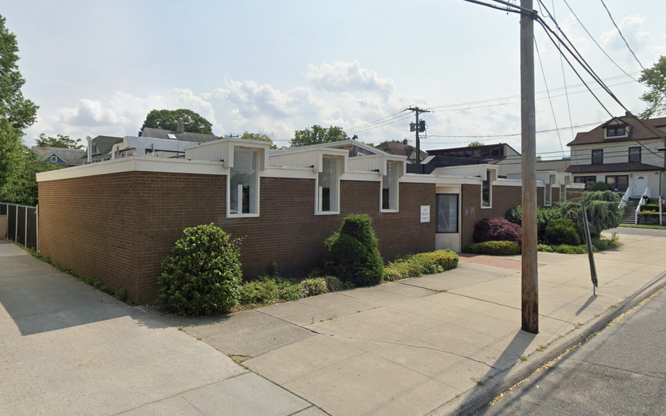 14 Maple St, Port Washington, NY for lease - Building Photo - Image 3 of 3