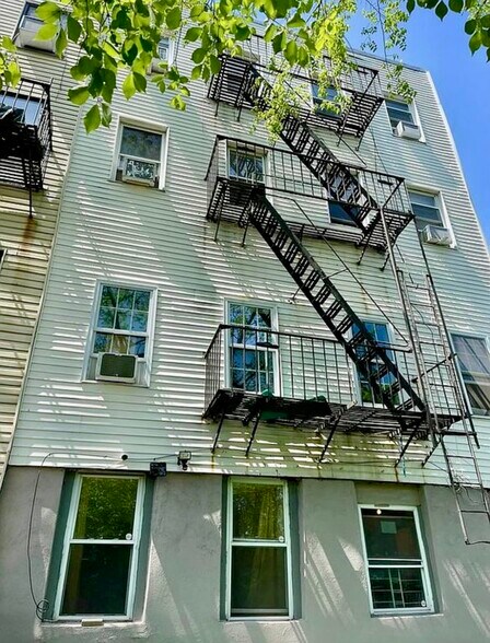 3194-3198 Webster Ave, Bronx, NY à vendre - Photo du bâtiment - Image 3 de 3