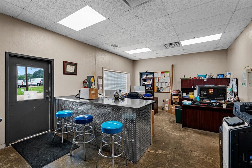 5904 Financial Plz, Shreveport, LA à louer - Photo du bâtiment - Image 3 de 13