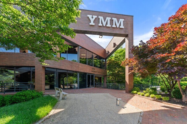 Plus de détails pour 1806 Robert Fulton Dr, Reston, VA - Bureau à vendre
