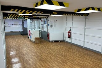 19 Fore St, Sidmouth à louer Photo intérieure- Image 1 de 6