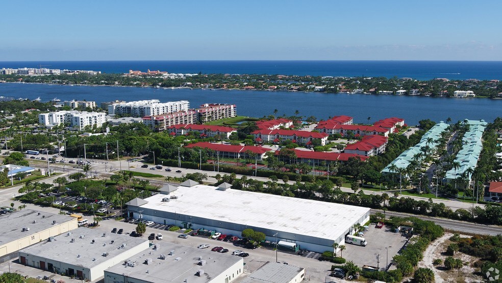 51 Hypoluxo Rd, Hypoluxo, FL à louer - Photo du bâtiment - Image 2 de 44