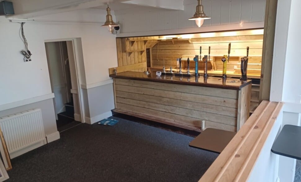 Ringmore Road, Shaldon for lease - Interior Photo - Image 3 of 5