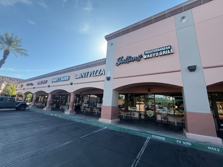 1910 Village Center Cir, Las Vegas, NV for lease - Building Photo - Image 1 of 16