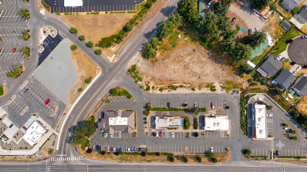 Granite Ridge Commercial portfolio of 2 properties for sale on LoopNet.ca - Building Photo - Image 2 of 5