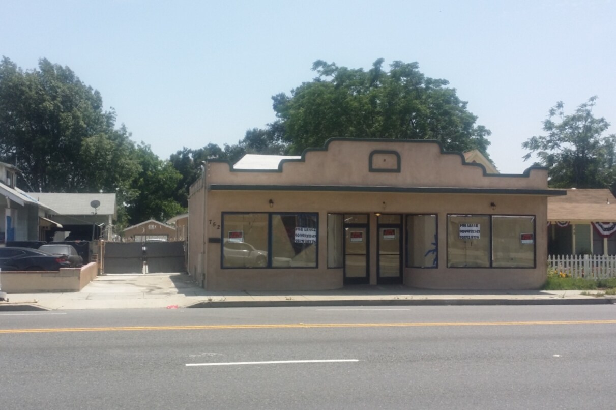 752 E Holt Blvd, Ontario, CA for sale Primary Photo- Image 1 of 1