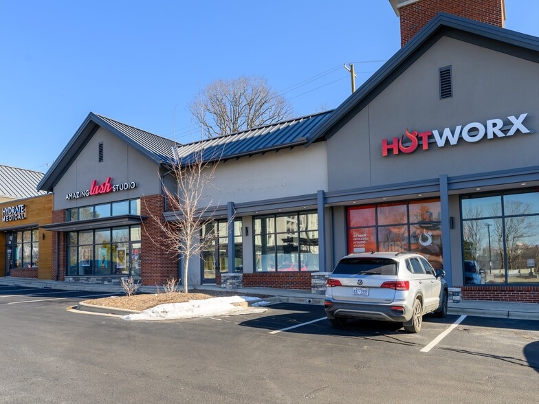 190 Hendersonville Rd, Asheville, NC for lease - Building Photo - Image 3 of 40